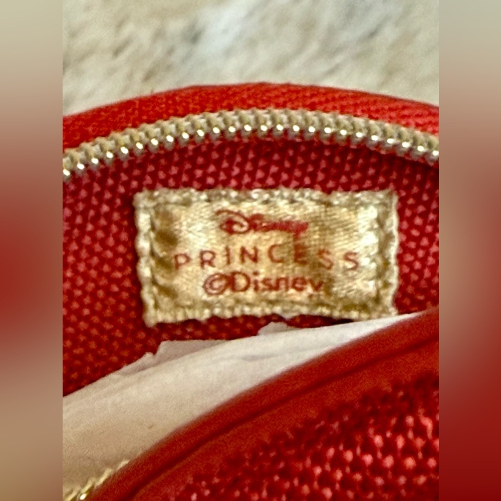 NWT *Discontinued* Bath & Body Works Disney Moana Coin Purse - Picture 5 of 7